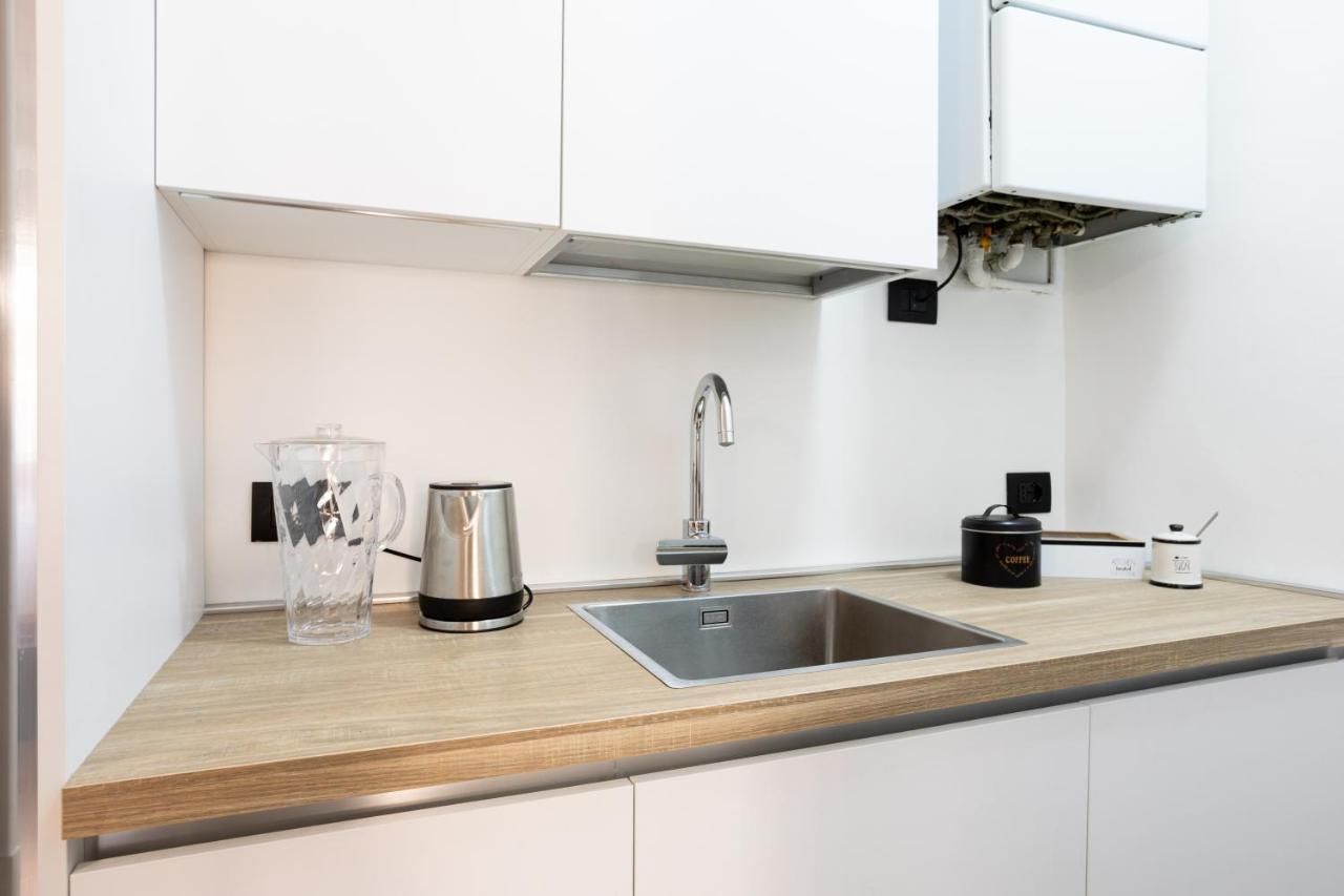 Xenia Apartments - Enjoy Porta Venezia In Modern Apt- 10 Min From Duomo Milano Exteriör bild